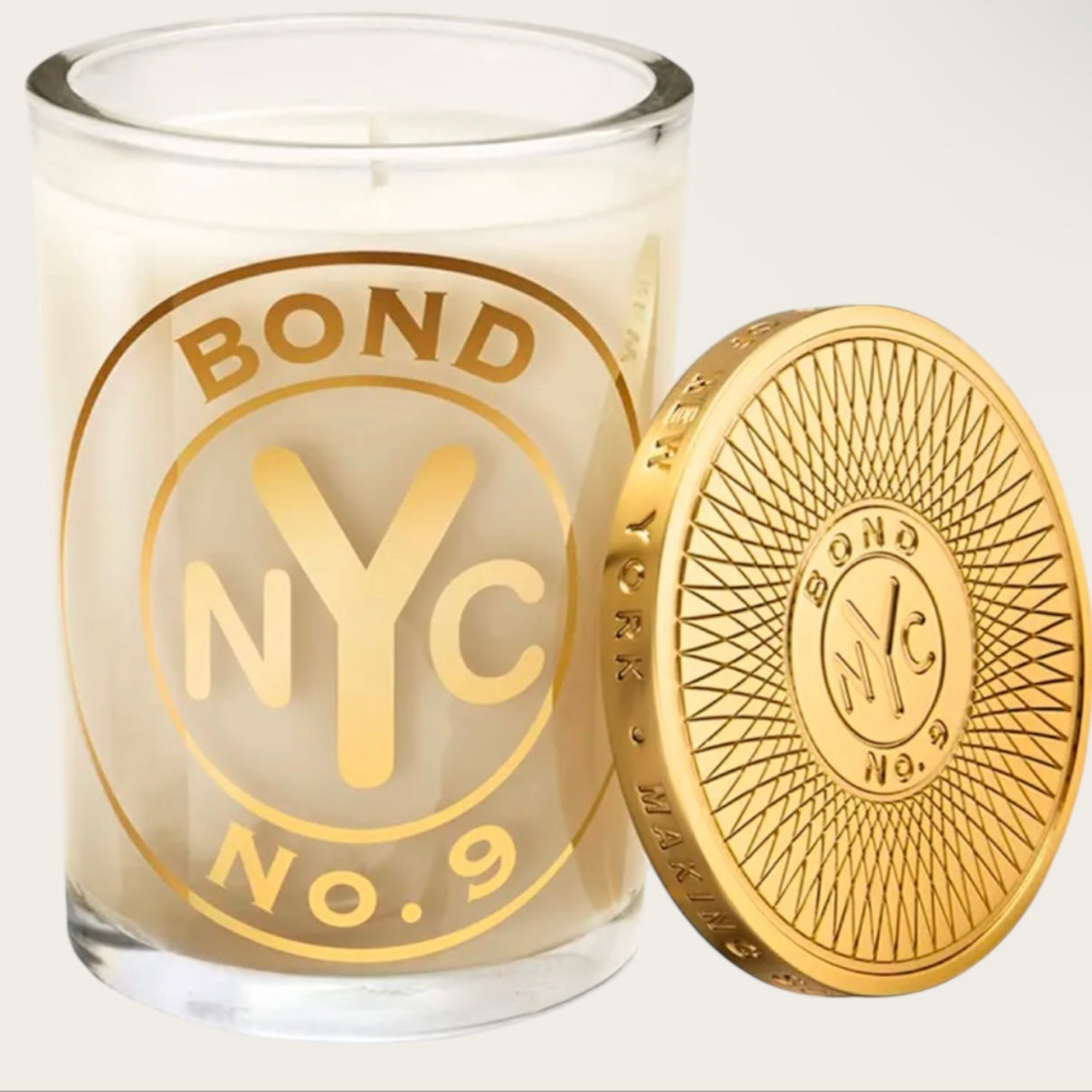 Bond No.9 New York
6.4 oz. Signature Bond No. 9 Scented Candle